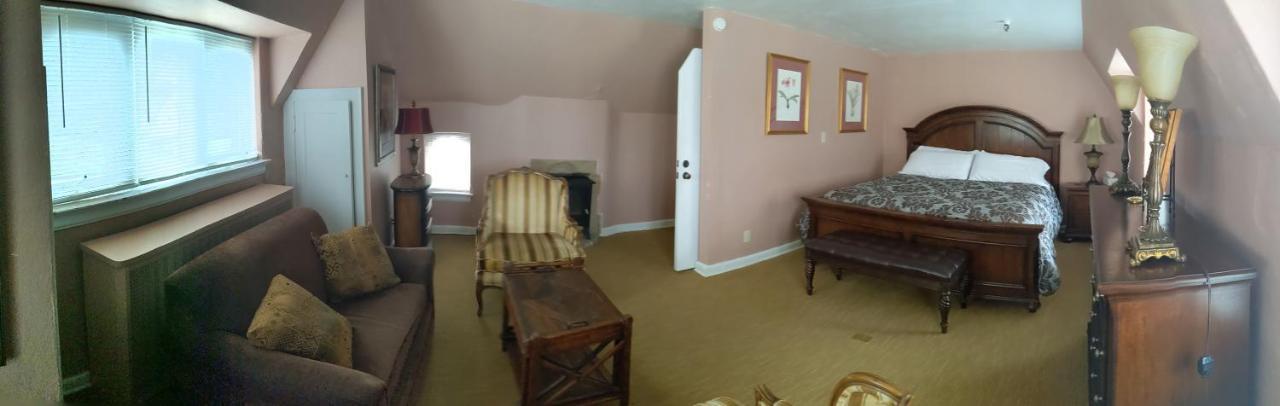 The Oaks B&B Hotel And Spiritual Center 詹姆斯敦 外观 照片